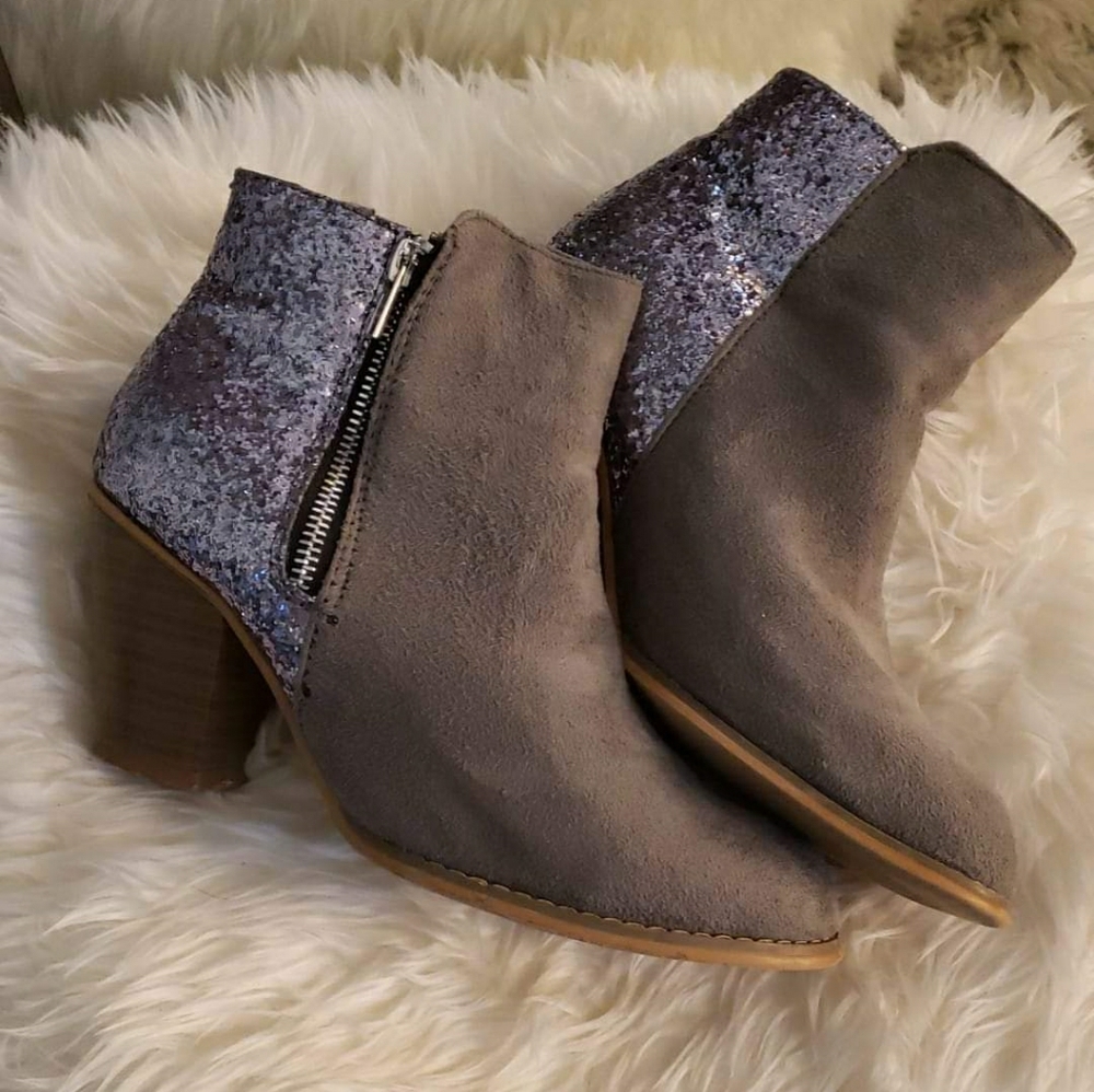 💥SOLD💥 Booties